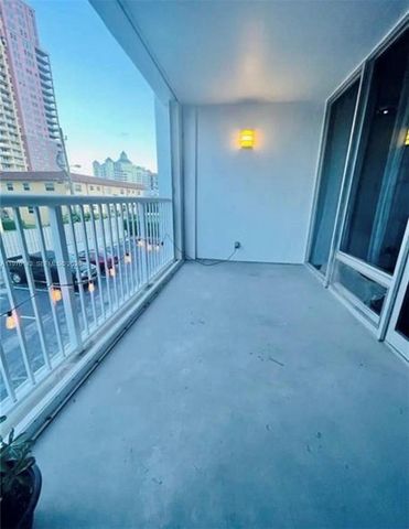 2200 NE 33rd Ave 2K, Fort Lauderdale, FL 33305