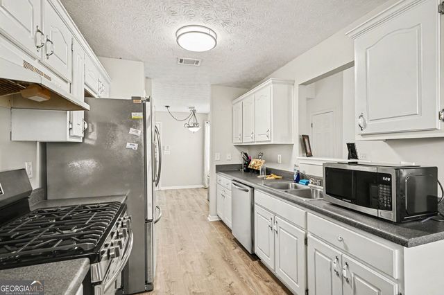 2305 Sugarleaf Trail, Hampton, GA 30228