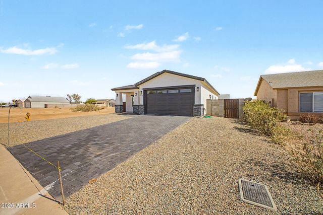 9399 W CONCORDIA Drive, Arizona City, AZ 85123