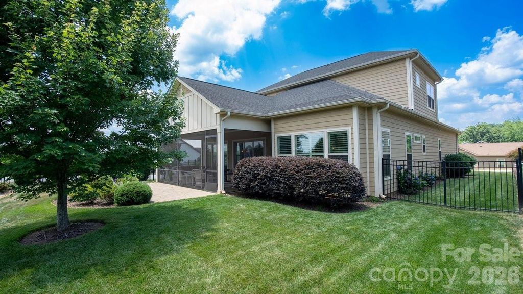 261 Stone Mountain Way, Denver, NC 28037