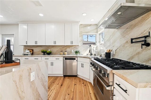 8454 Naylor Avenue, Los Angeles, CA 90045