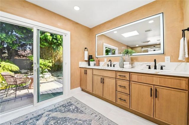 8454 Naylor Avenue, Los Angeles, CA 90045