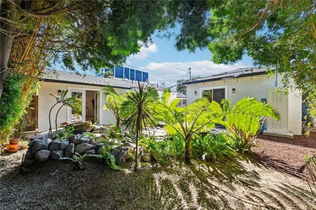 8454 Naylor Avenue, Los Angeles, CA 90045