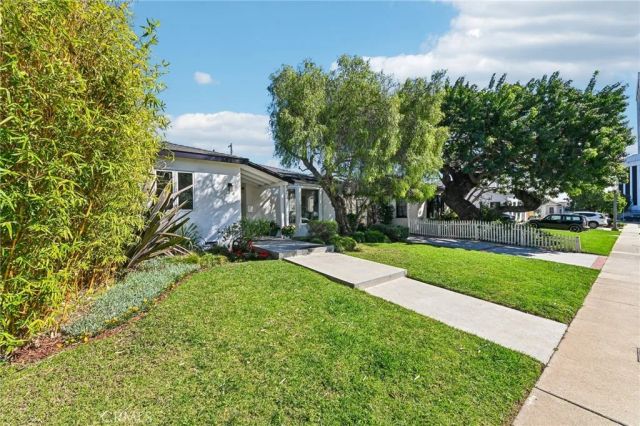 8454 Naylor Avenue, Los Angeles, CA 90045