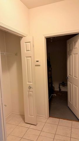 717 N Keystone Lane, Vernon Hills, IL 60061