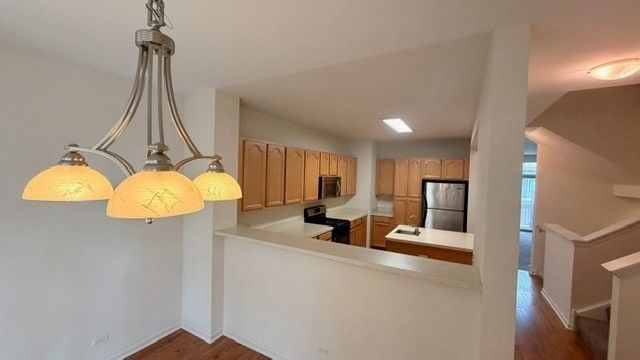 717 N Keystone Lane, Vernon Hills, IL 60061