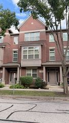 717 N Keystone Lane, Vernon Hills, IL 60061