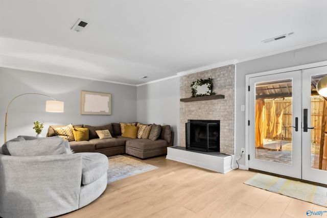 6957 Steeplechase Drive NW, Huntsville, AL 35806