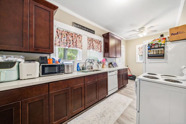 1302 20th Street 1, Huntsville, TX 77340