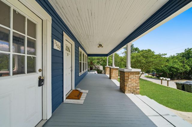 1302 20th Street 1, Huntsville, TX 77340