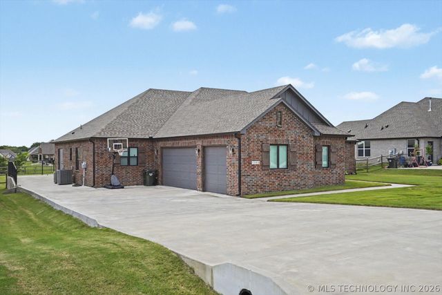 11410 S 212th East Avenue, Broken Arrow, OK 74014
