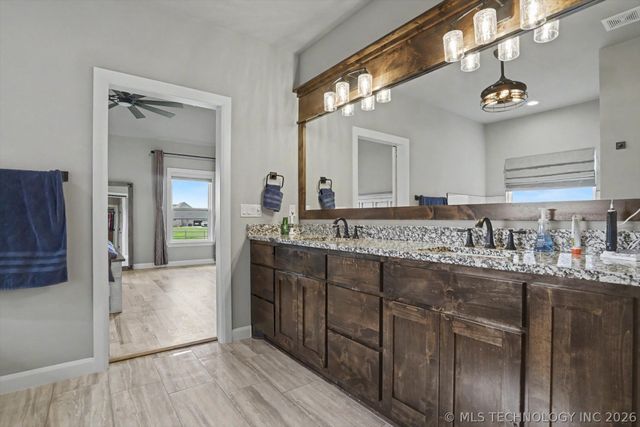 11410 S 212th East Avenue, Broken Arrow, OK 74014