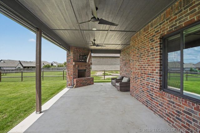 11410 S 212th East Avenue, Broken Arrow, OK 74014