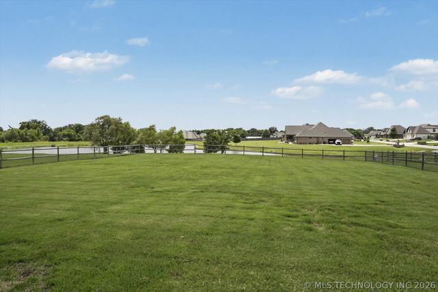 11410 S 212th East Avenue, Broken Arrow, OK 74014