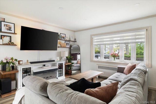 3603 Southview Avenue, Wantagh, NY 11793