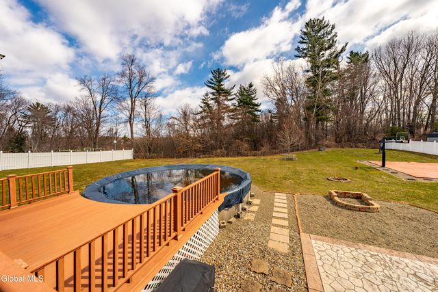 6 Joseph Court, Schaghticoke, NY 12154