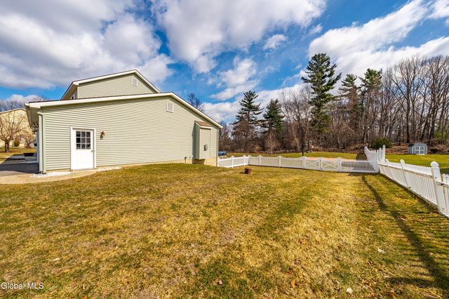 6 Joseph Court, Schaghticoke, NY 12154