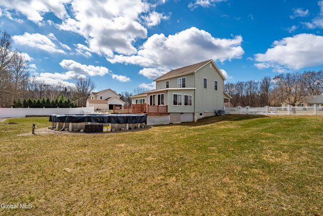 6 Joseph Court, Schaghticoke, NY 12154