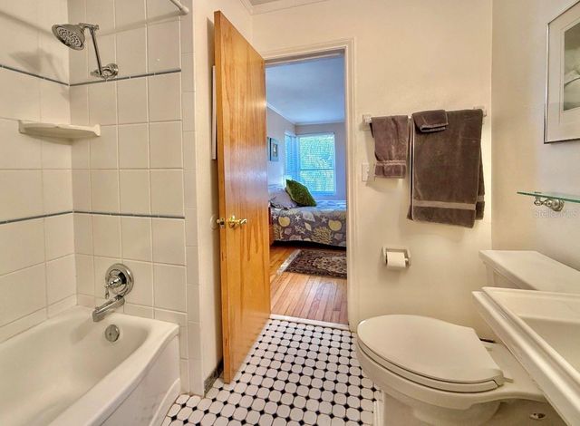237 20TH AVENUE SE, St Petersburg, FL 33705