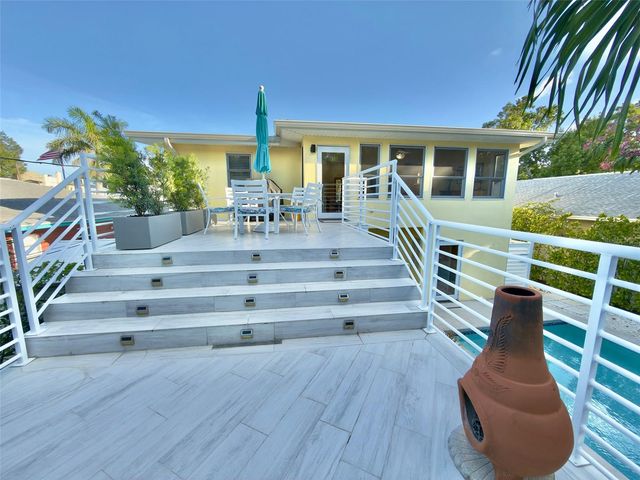 237 20TH AVENUE SE, St Petersburg, FL 33705