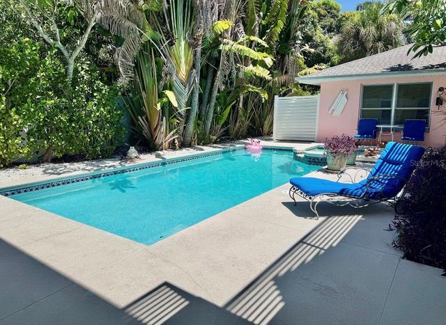 237 20TH AVENUE SE, St Petersburg, FL 33705