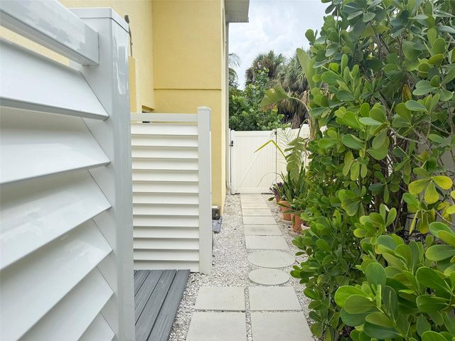 237 20TH AVENUE SE, St Petersburg, FL 33705
