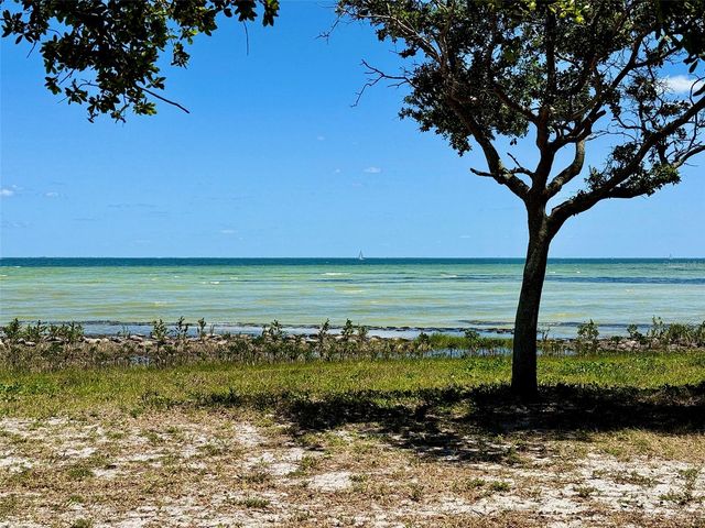 237 20TH AVENUE SE, St Petersburg, FL 33705