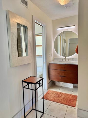 237 20TH AVENUE SE, St Petersburg, FL 33705