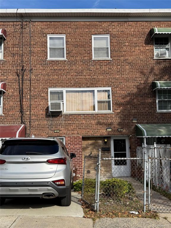 3210 Tenbroeck Avenue, Bronx, NY 10469 — photo 3
