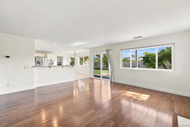 413 Lexington, Oceanside, CA 92057