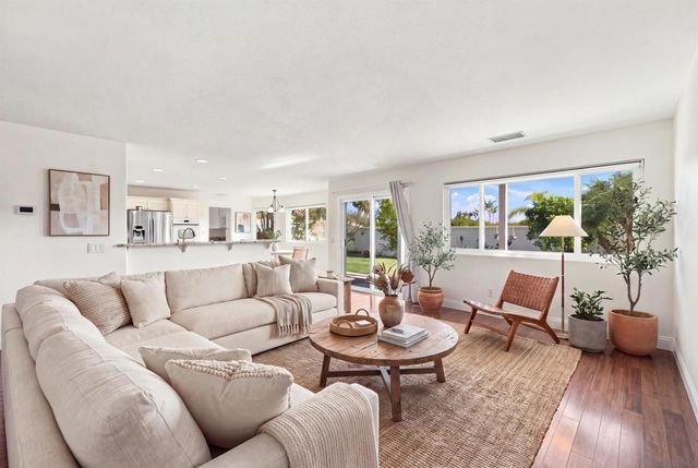 413 Lexington, Oceanside, CA 92057