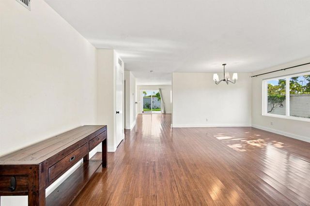 413 Lexington, Oceanside, CA 92057