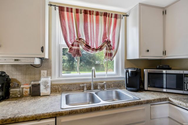 1409 Continental Drive, Evansville, IN 47715