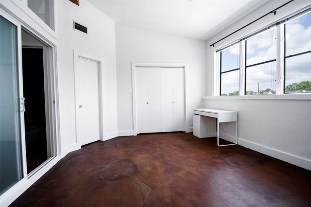1518 Washington Avenue E, Houston, TX 77007
