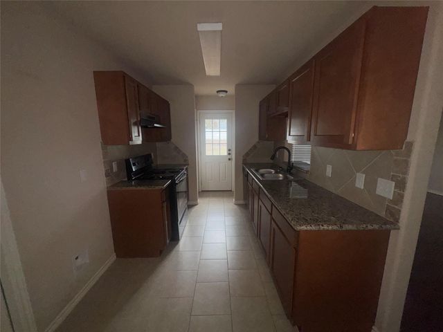 10604 Royal Adrian Drive, Conroe, TX 77303