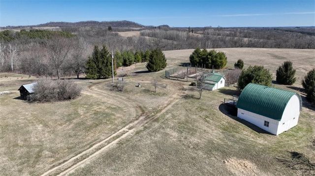 N30732 Square Bluff Road, Blair, WI 54616