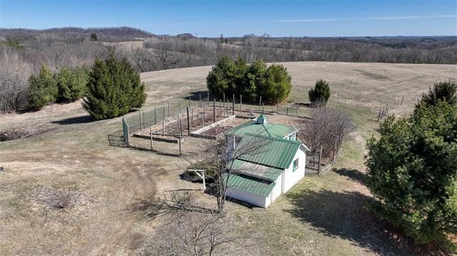 N30732 Square Bluff Road, Blair, WI 54616