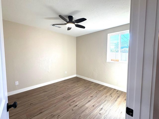 3883 Santa Fe Ave, Le Grand, CA 95333