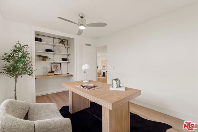23445 Sylvan Street, Woodland Hills (los Angeles), CA 91367