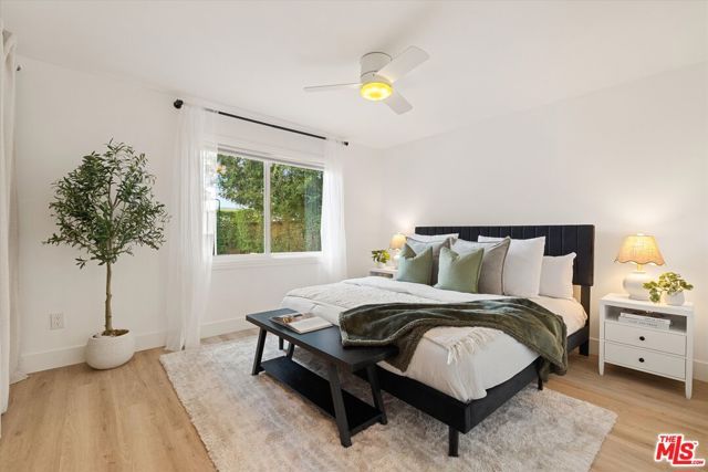 23445 Sylvan Street, Woodland Hills (los Angeles), CA 91367