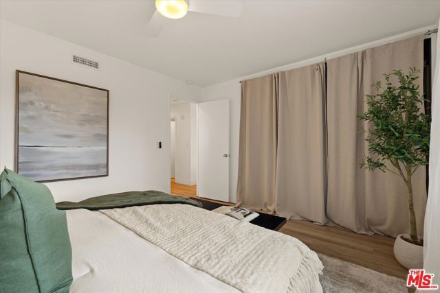 23445 Sylvan Street, Woodland Hills (los Angeles), CA 91367