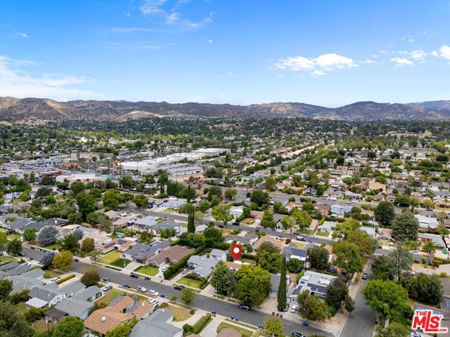 23445 Sylvan Street, Woodland Hills (los Angeles), CA 91367