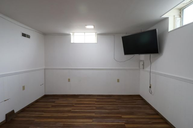 1203 Dover Dr, Salina, KS 67401