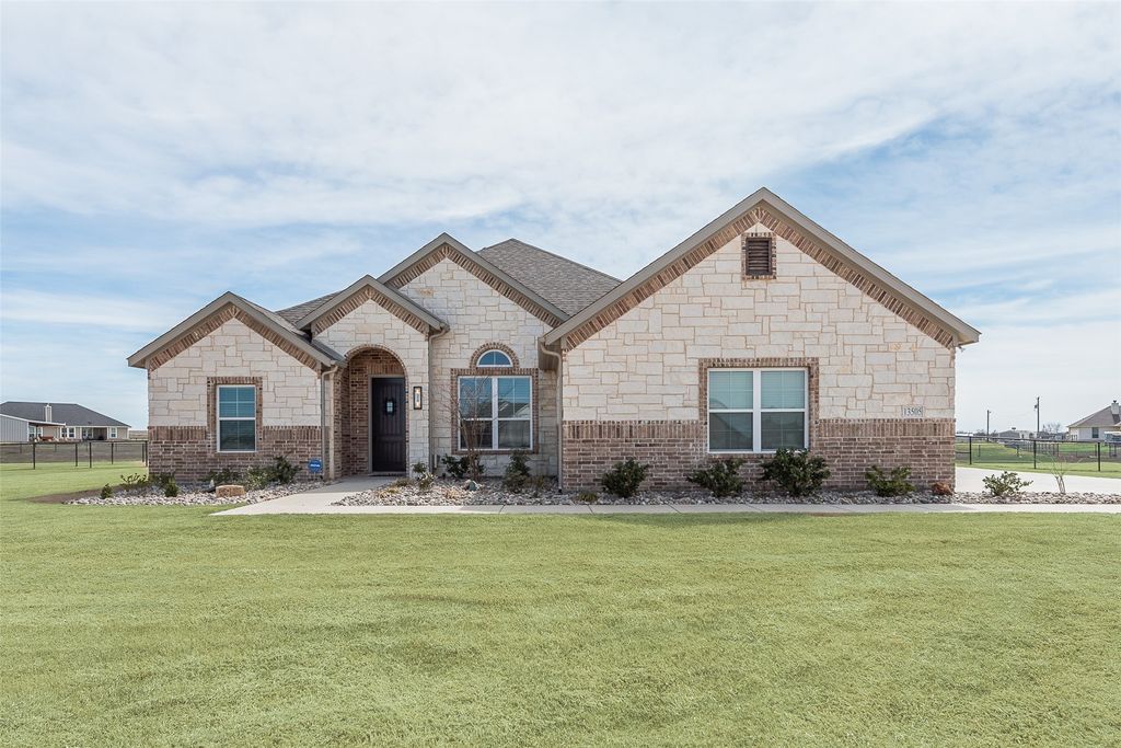 13505 Sage Meadow Circle, Sanger, TX 76266