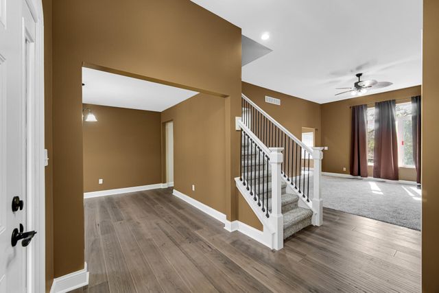 736 Cinnamon Teal Court, Hobart, IN 46342