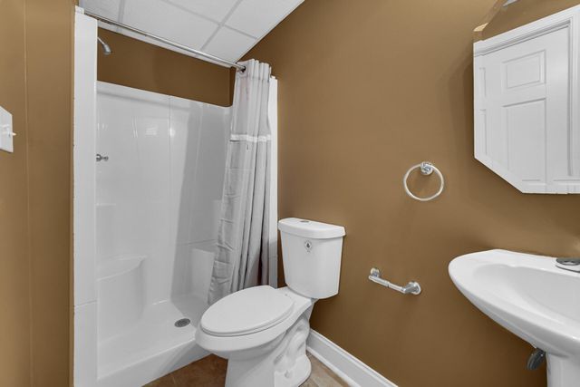 736 Cinnamon Teal Court, Hobart, IN 46342