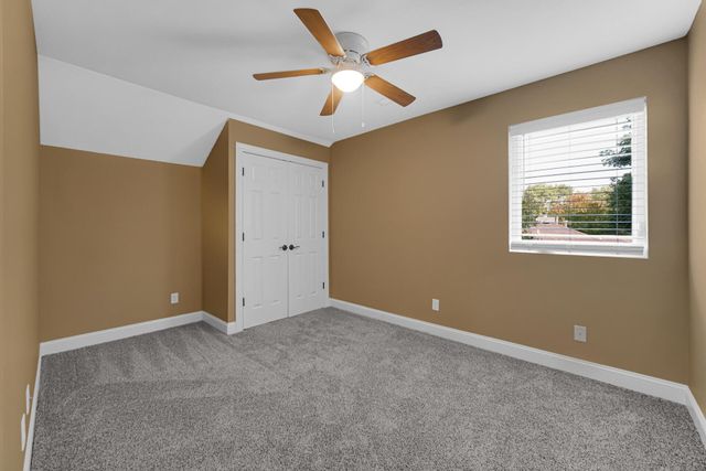 736 Cinnamon Teal Court, Hobart, IN 46342