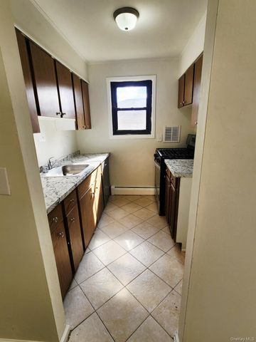 112 UNION Road 3L, Spring Valley, NY 10977