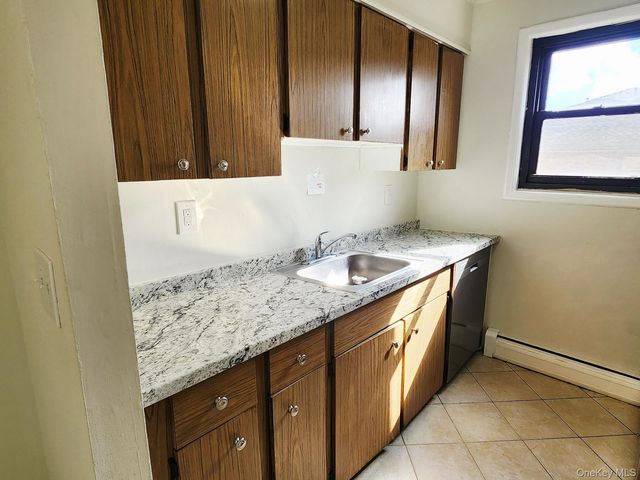 112 UNION Road 3L, Spring Valley, NY 10977