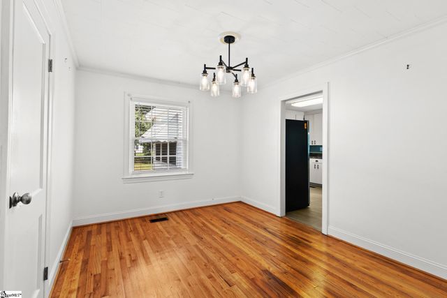 711 N Adair Street, Clinton, SC 29325